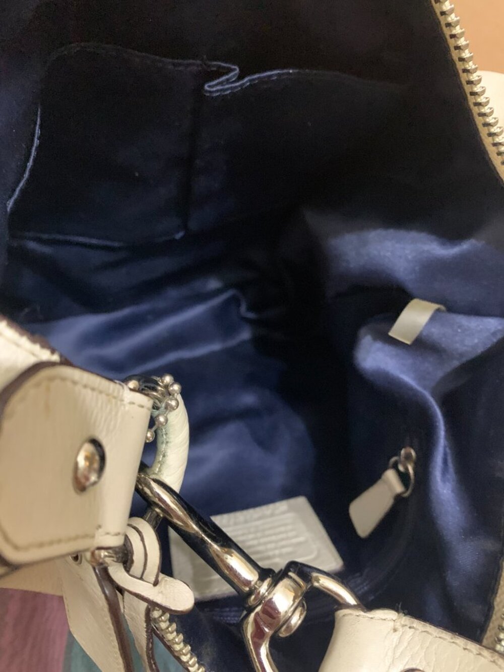 COACH White Pearlized Pebbled Leather AVERY Hobo F23960 - Picture 8 of 15